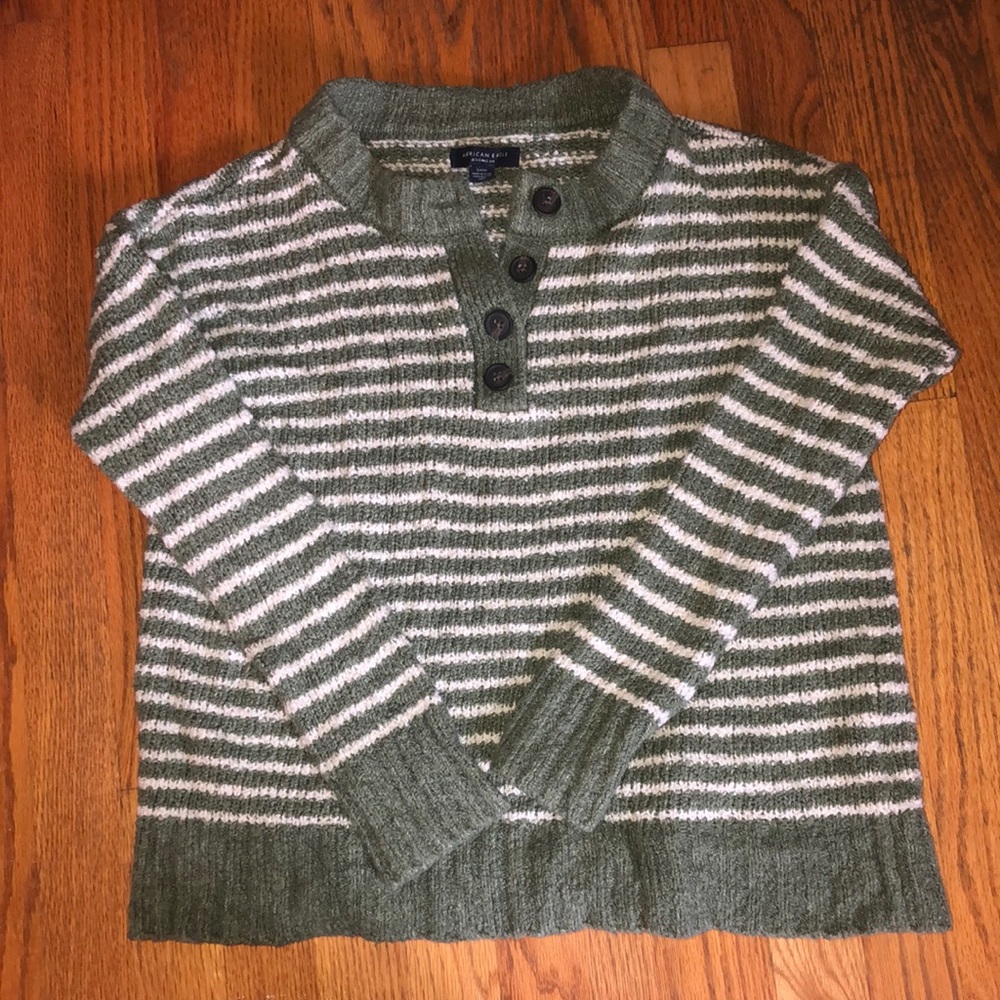 American Eagle Sweater